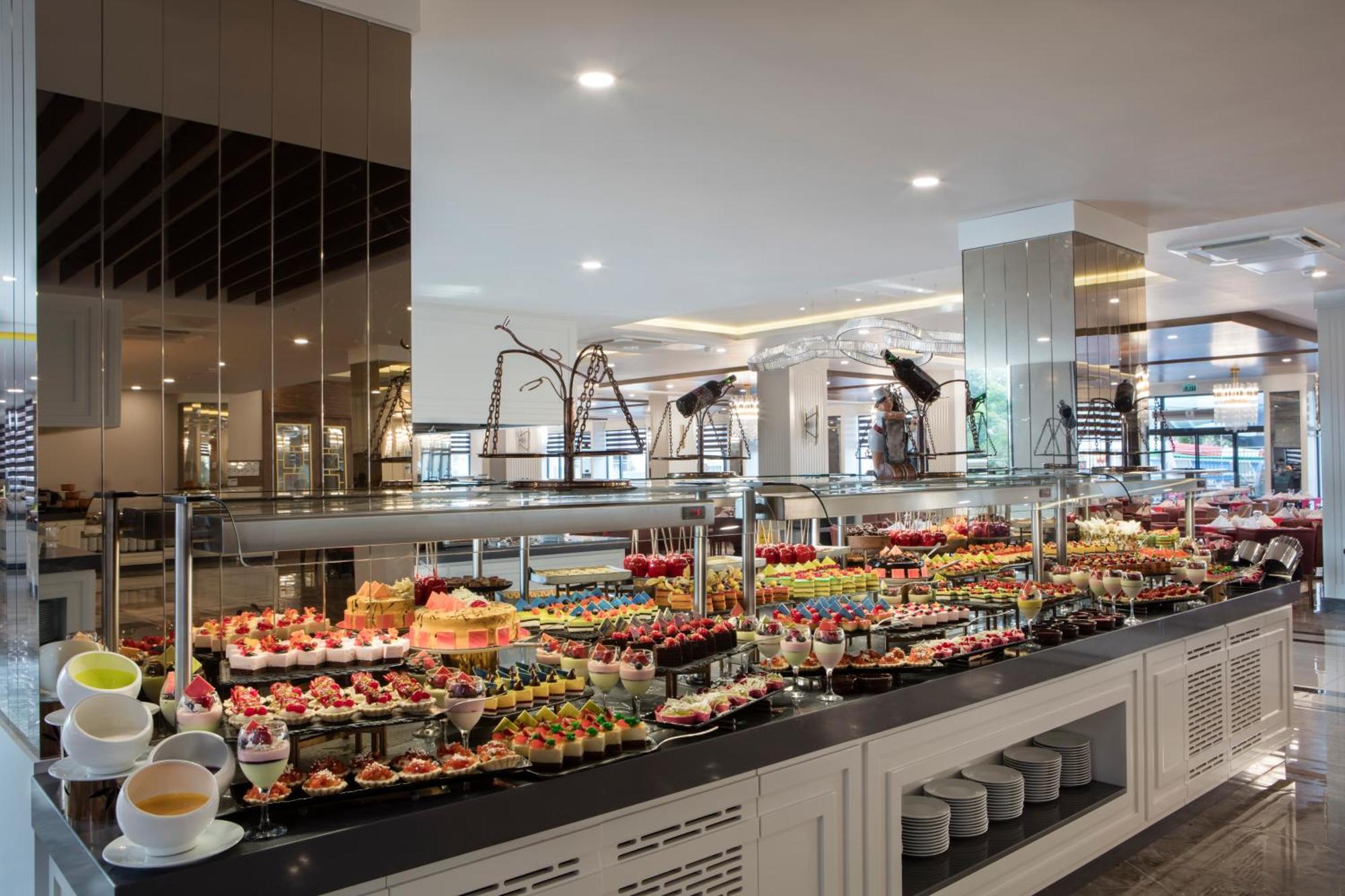 Aydinbey Queen's Palace & Hotel 5*